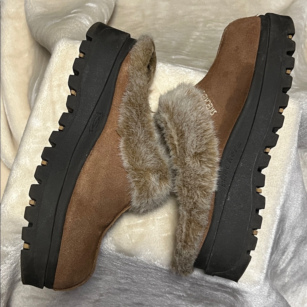 SKETCHERS WORK 🥾 TAN/BROWN LEATHER FAUX FUR LINED NON-SLIP SOLE CLOGS Women’s 10 - Picture 9 of 15